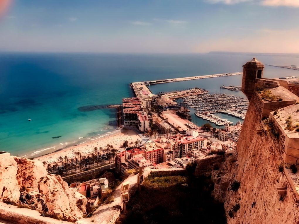 Neujahr Yoga Urlaub in Alicante Spanien
