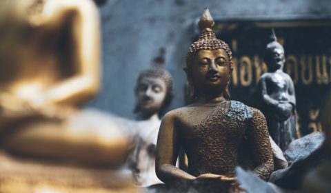Meditation mit einem Buddha