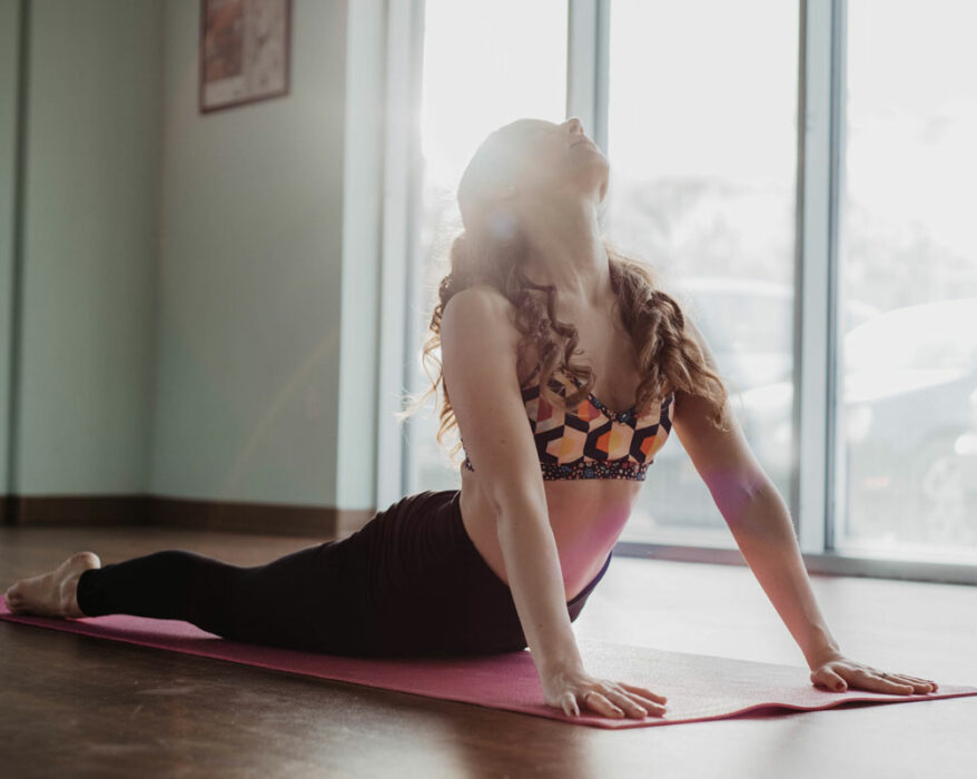 Rücken Yoga mit Rückbeugen