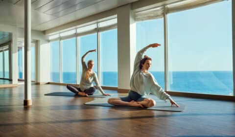 Yoga auf dem Schiff machen