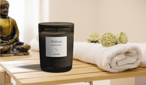 Hochwertige Duftkerze mit dem Name Mußezeit