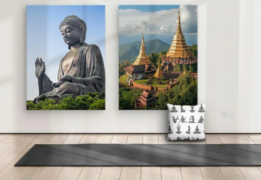 Yogaraum mit Yoga Wandbildern und Yoga Fotokissen