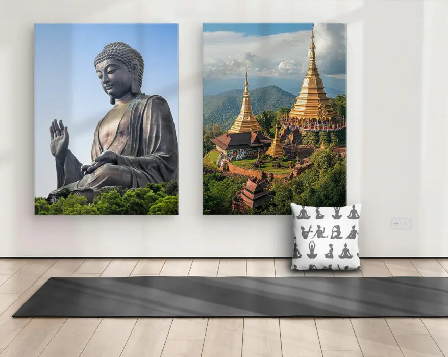 Yogaraum mit Yoga Wandbildern und Yoga Fotokissen