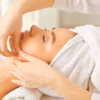 Frau bekommt eine ayurvedische Massage